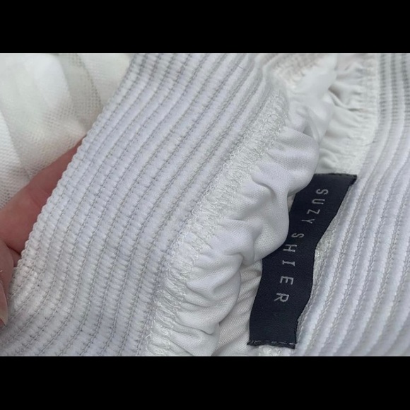 Long Lacey white skirt - Picture 3 of 4